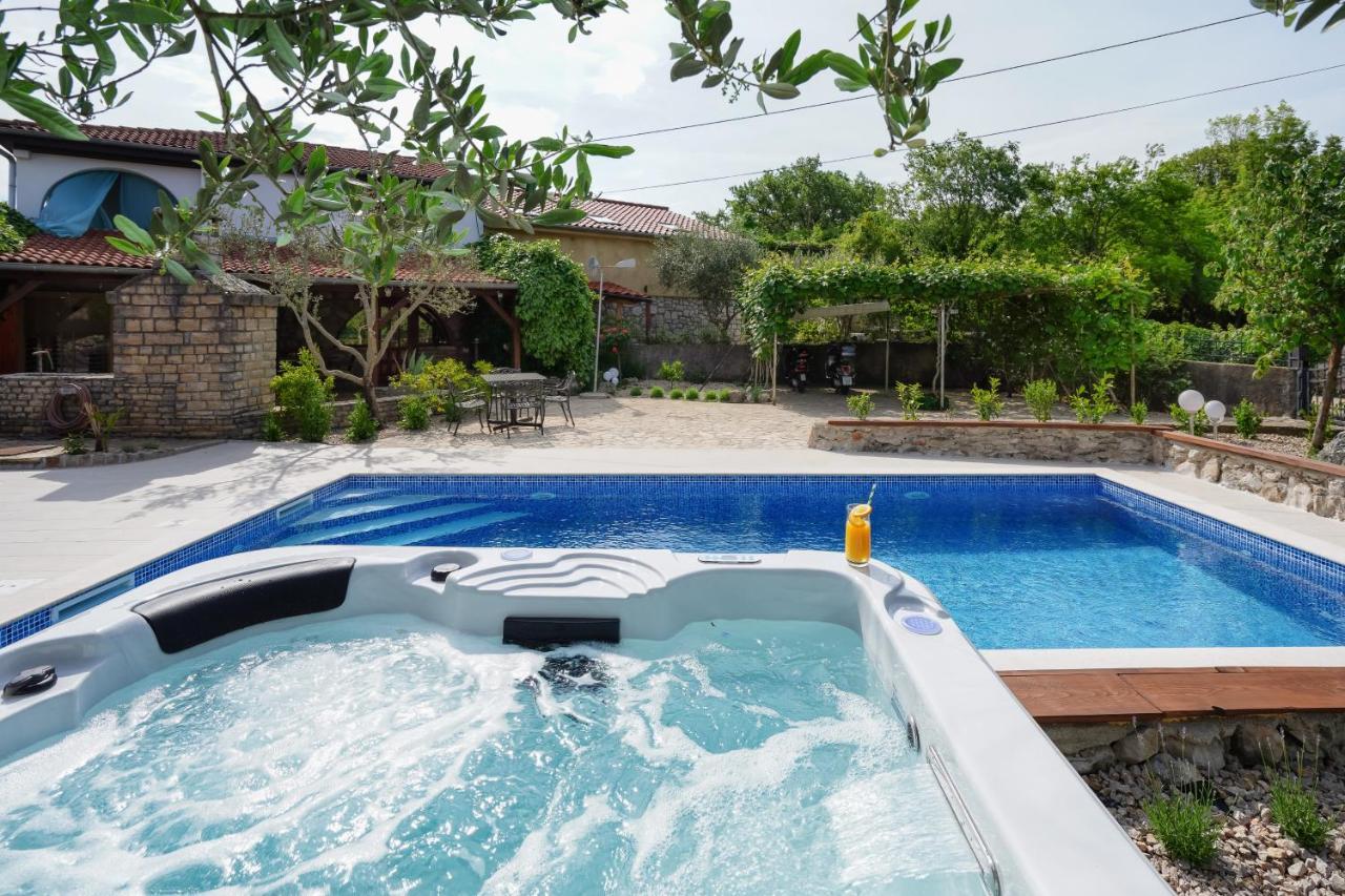 Stone Lady Holiday Home With Pool&Hot Tub,Sauna,Bbq,Garden Rasopasno Экстерьер фото
